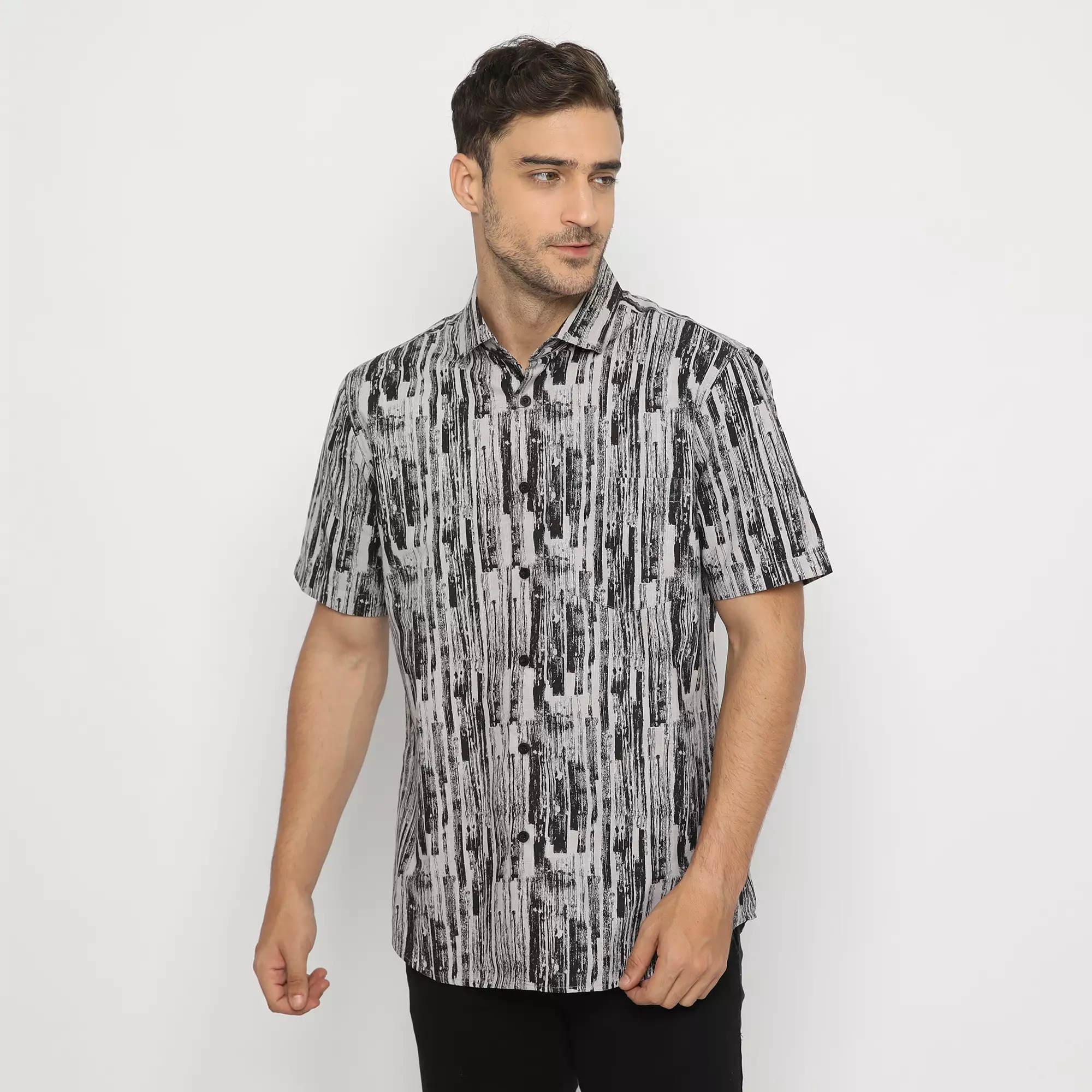 Platini Kemeja Motif Pria Lengan Pendek Katun Slub Hitam 73335