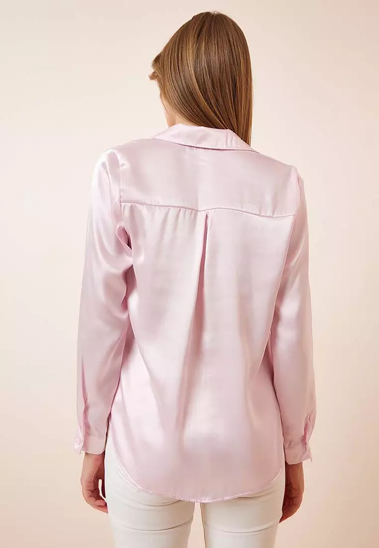 Slightly Flowing Satin Shirt