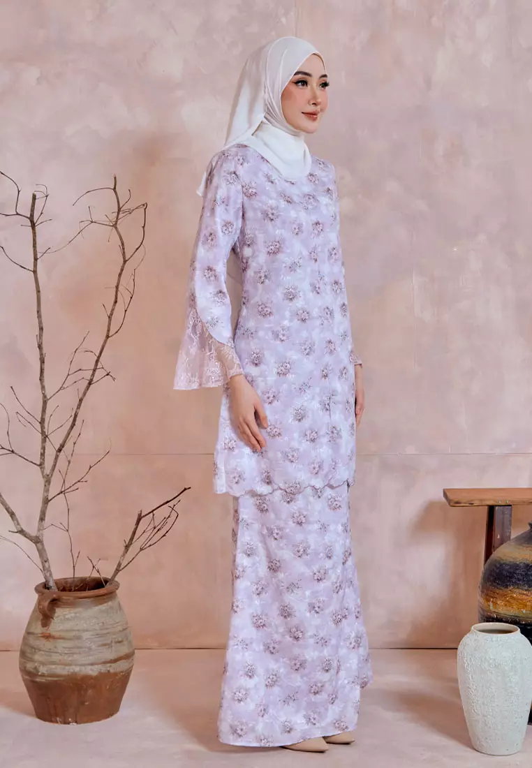 Anggun 2.0 Sequined Lace Sleeves Embroidery Kurung Kebaya Modern