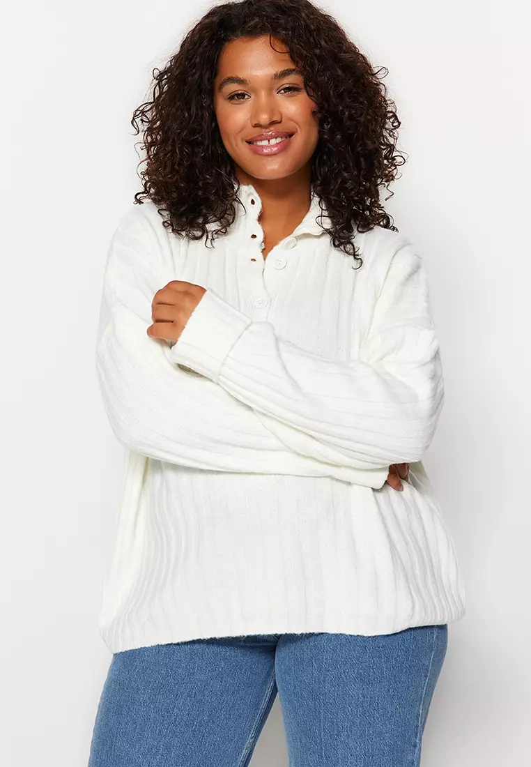 Plus Size Buttoned Knitwear Sweater
