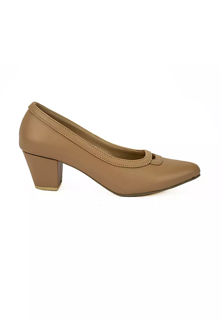 Discount on Cardam's Lifestyle  shoes - SKU: Eclc Mar 00081 Beige Pumps