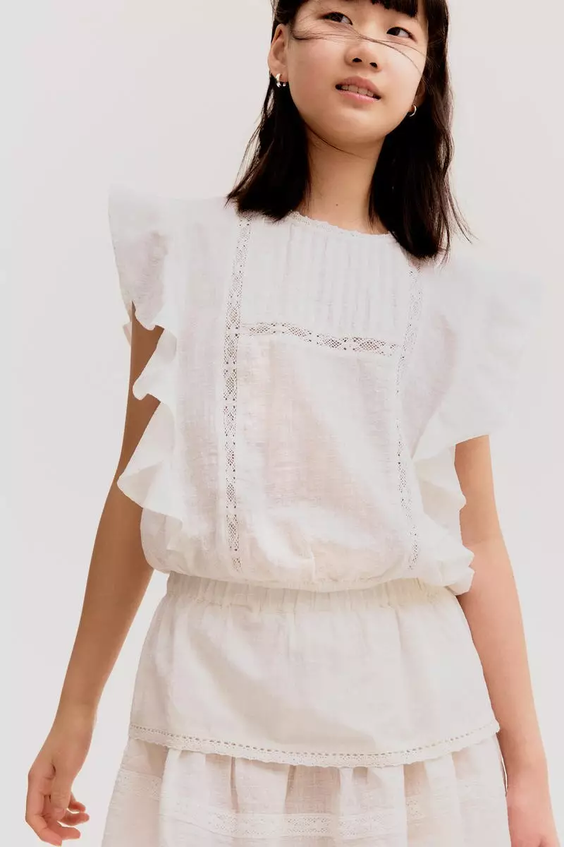 Lace-trimmed cotton skirt