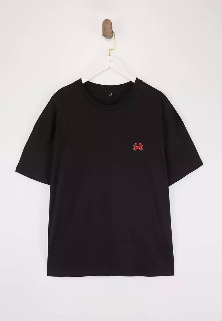 Black 100% Cotton Embroidered Oversize/Wide Fit Crew Neck Knitted Plus Size T-Shirt Tbbss26Bf00018