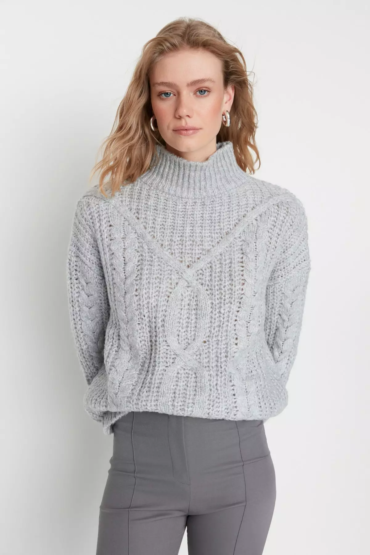 Cable sweater online