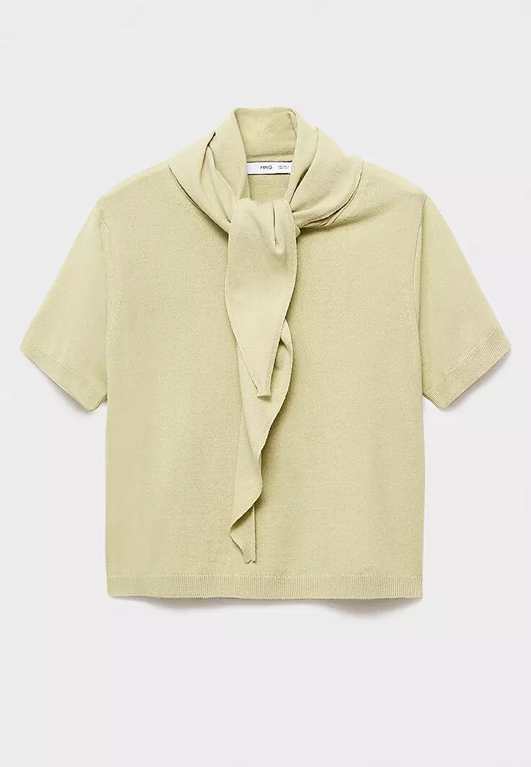 Short-Sleeved Sweater With Scarf