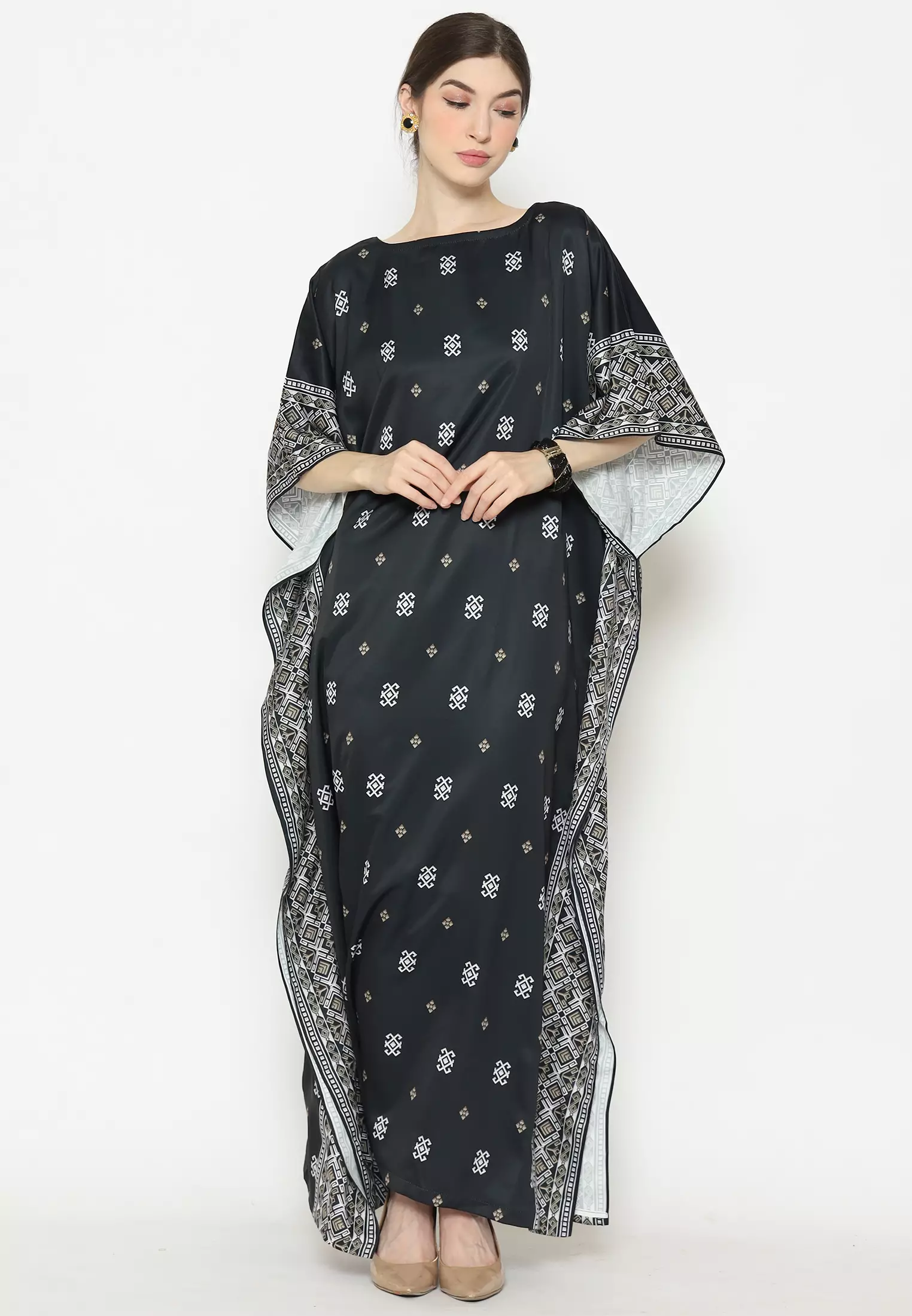 Kanzi Exclusive Short Sleeve Black Songket Kaftan