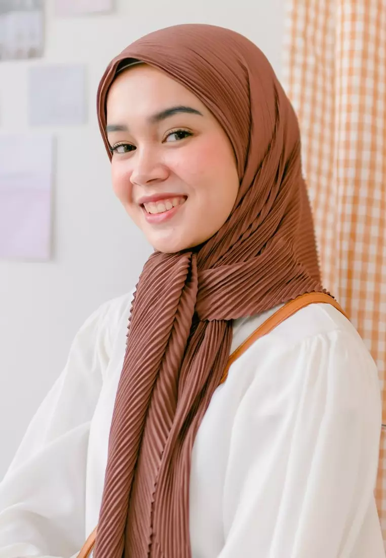 Geya Pleats Square Brownie