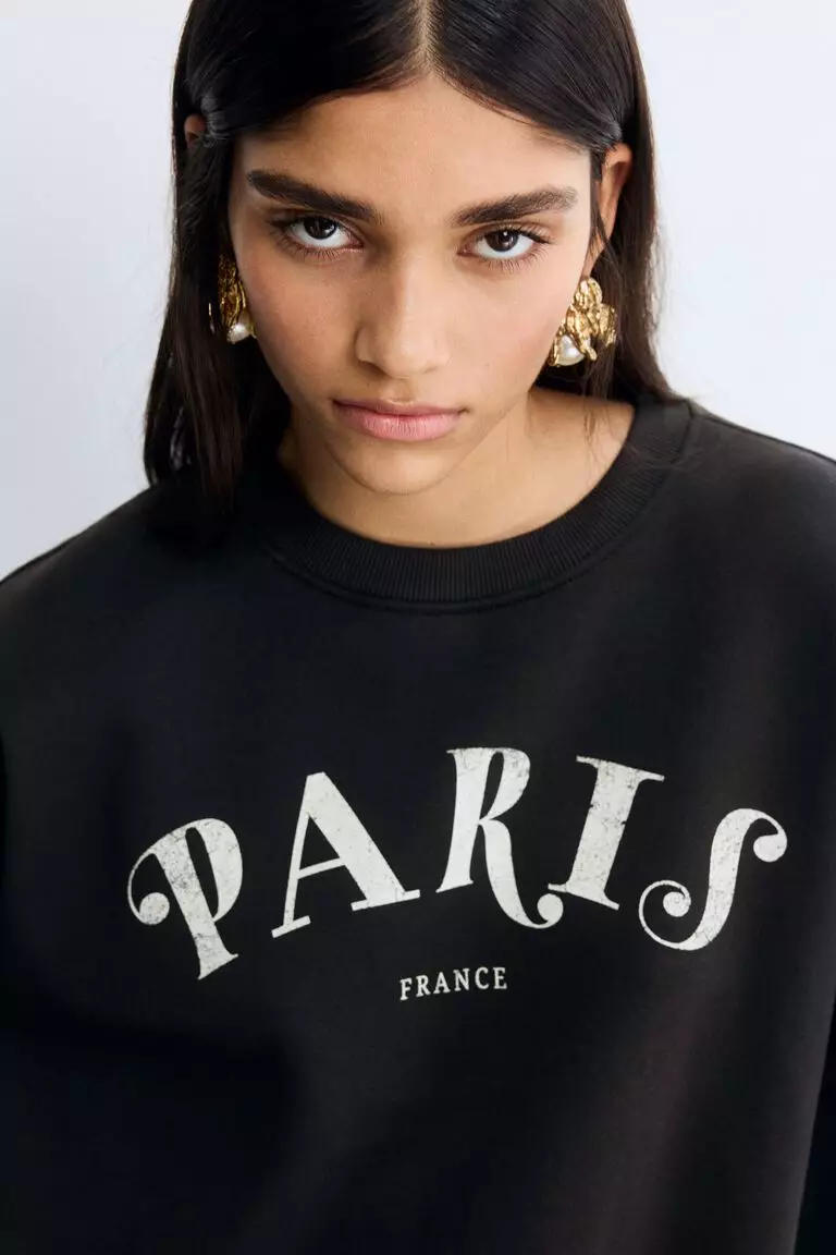 Sweatshirt