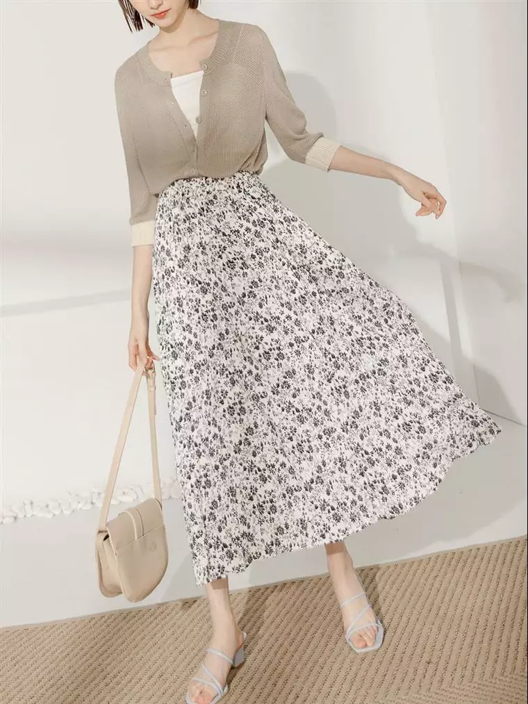 Elastic waist skirt online floral