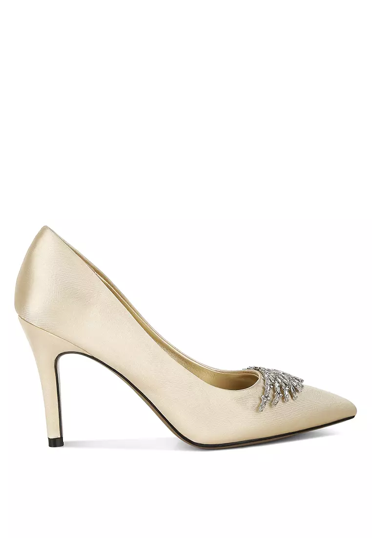 Diamante Brooch Detail Satin Pumps In Gold