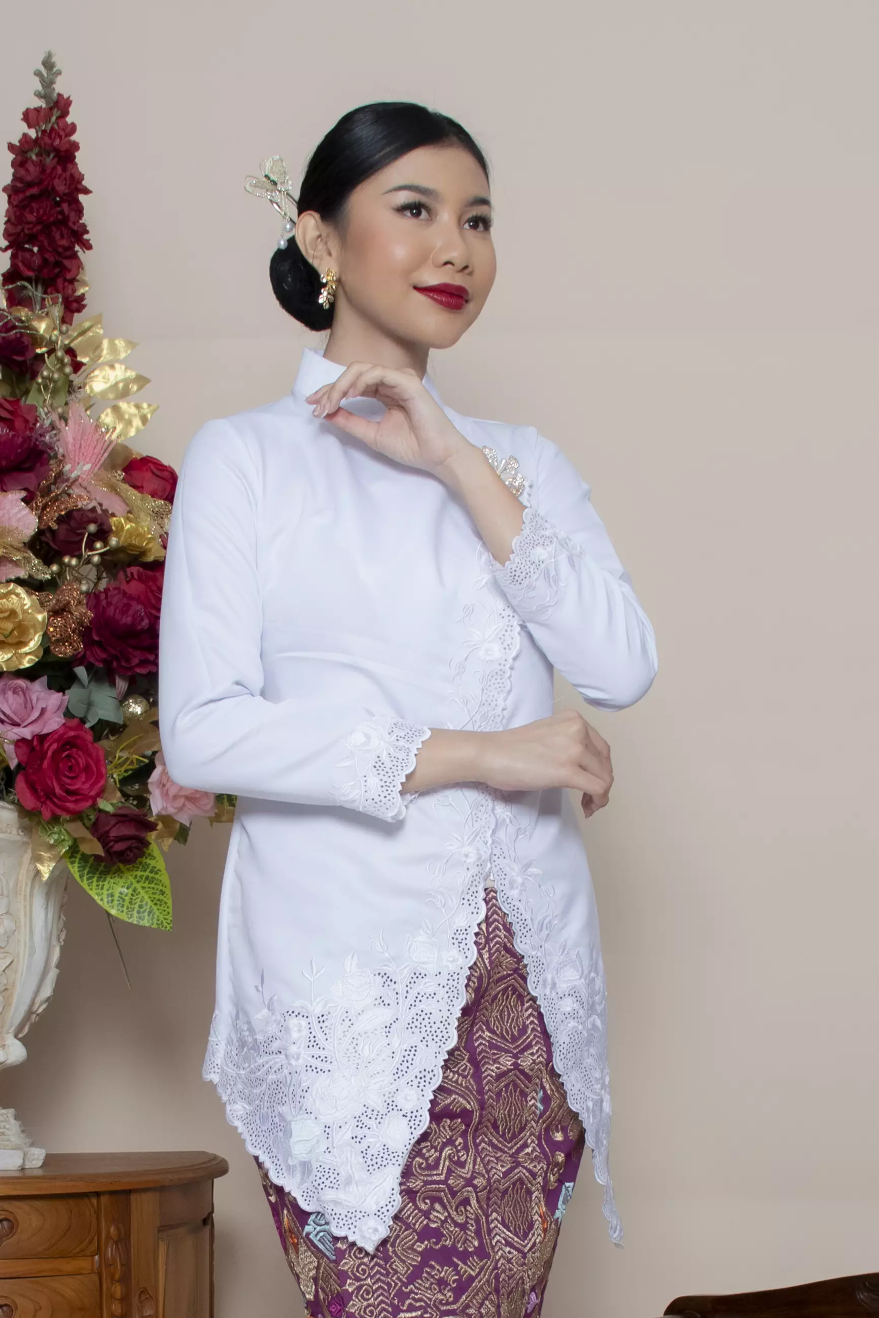 Kebaya Janggan All White Arini Series