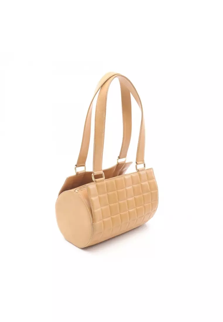 Pre-Loved Chanel chocolate bar Handbag leather beige gold hardware