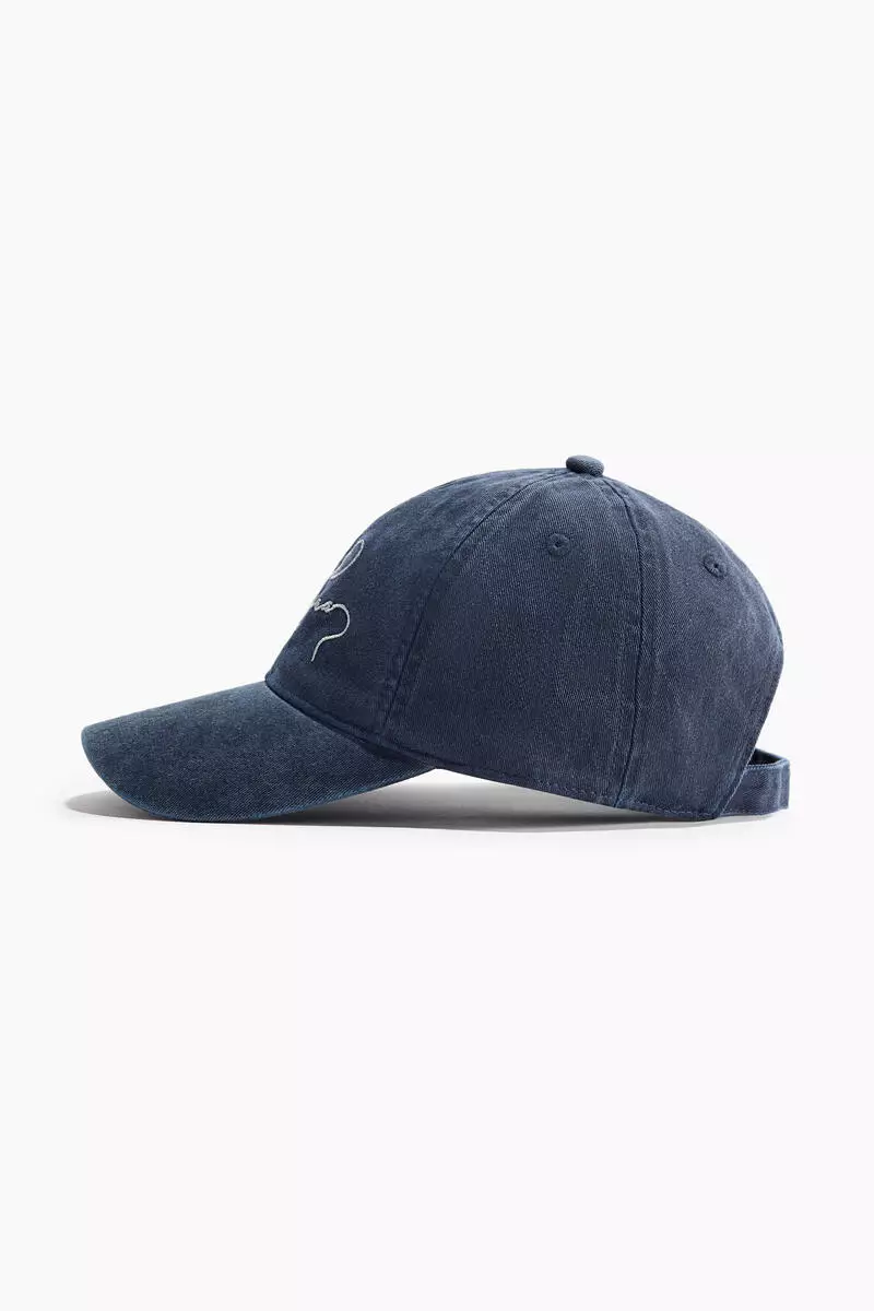 Embroidered-motif twill cap