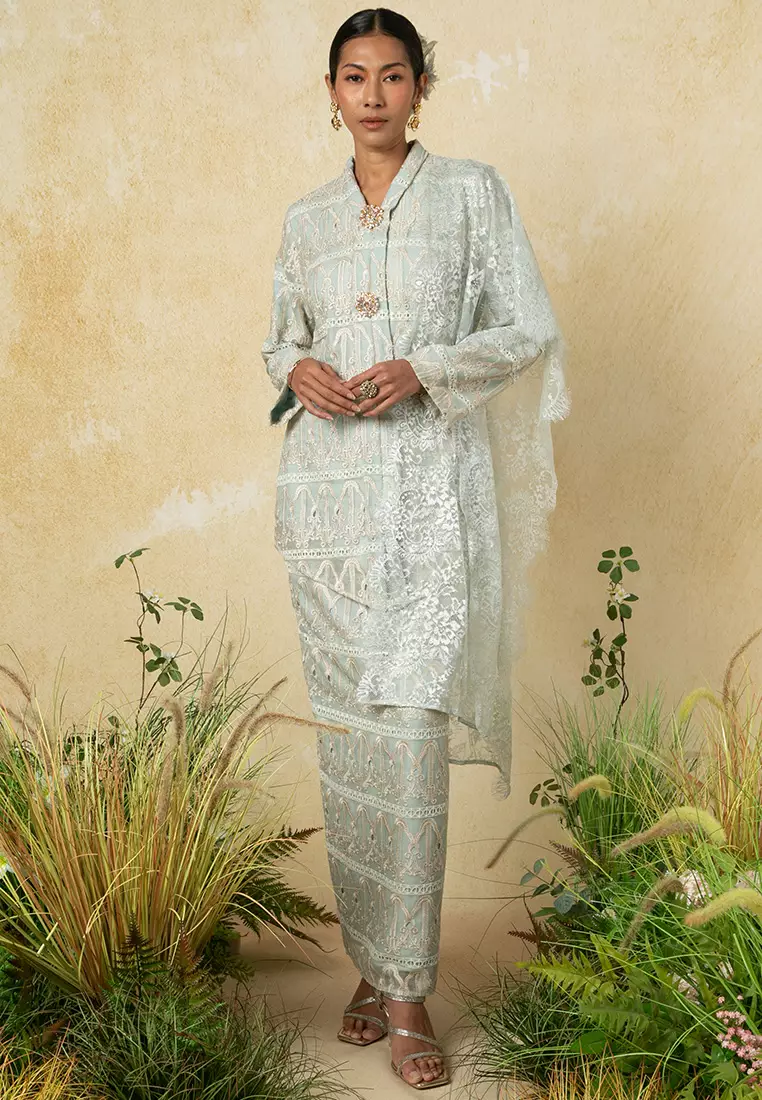 Cendana Kebaya Labuh With Selendang Set