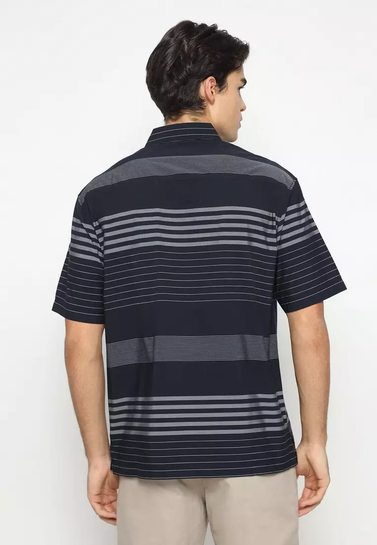 POLICE Kemeja Border Printing Biru Tua Regular Fit Pria