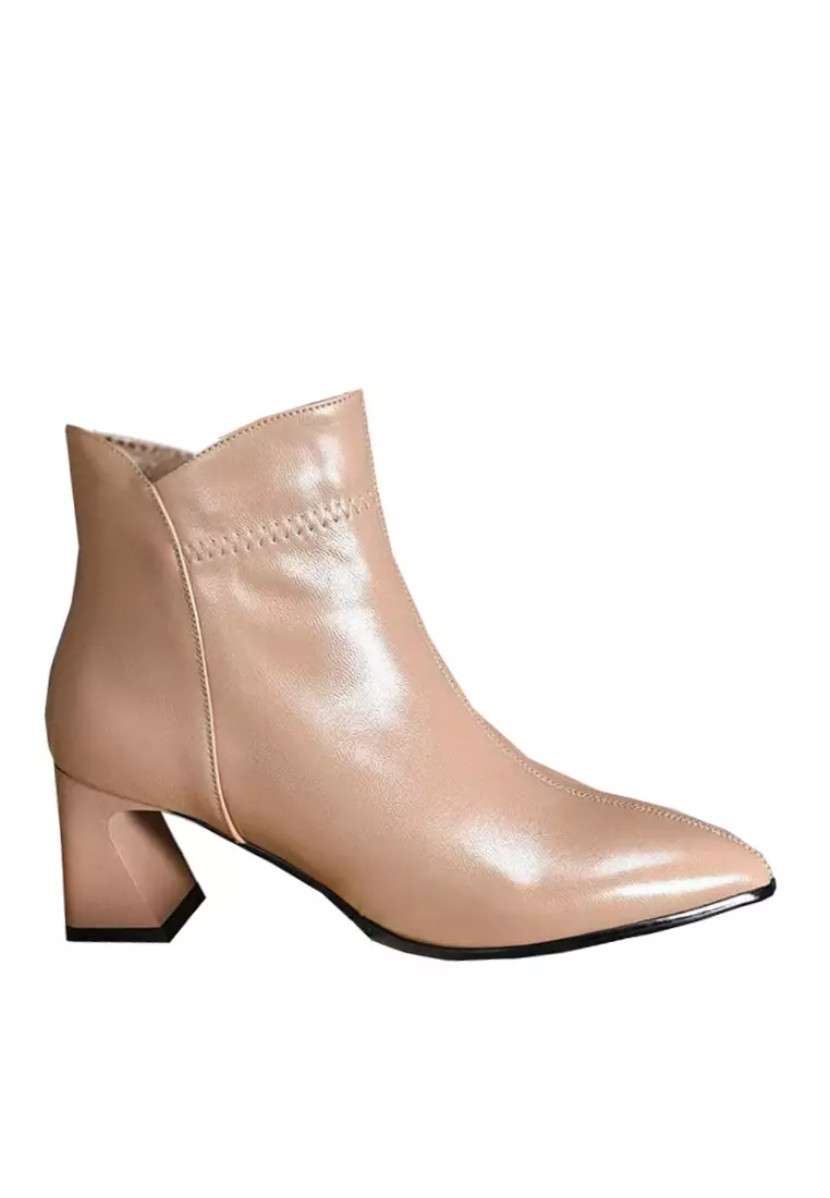 Discount on Twenty Eight Shoes  shoes - SKU: VANSA Simple Top Layer Cowhide Thick Heel Short Boots VSW-B62312350.5