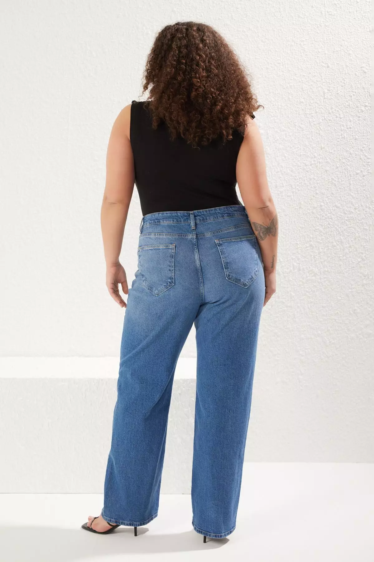 Jual Trendyol Plus Size Ripped Straight Fit Jeans Original 2025