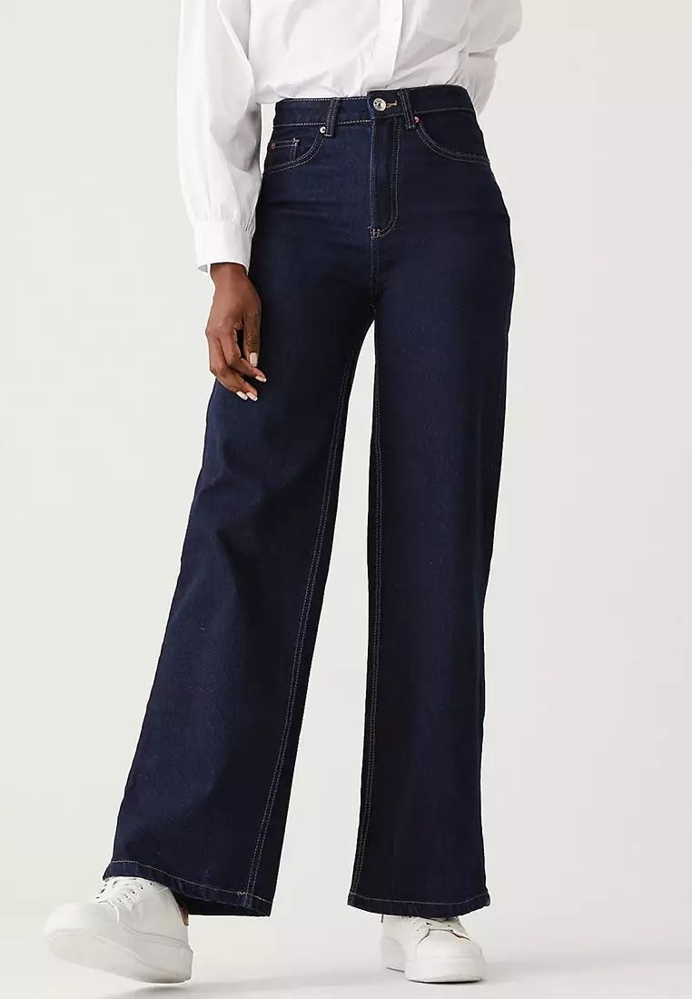 The Wide-Leg Jeans