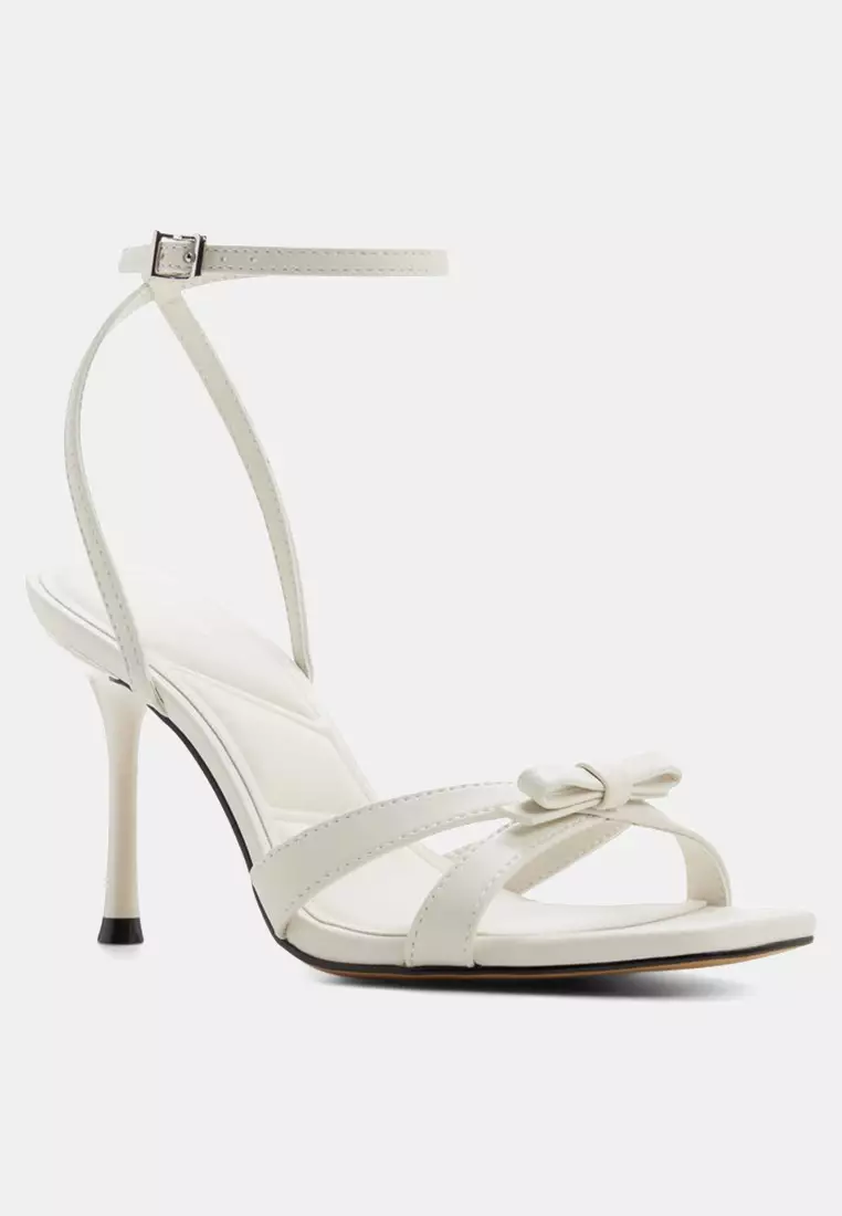 Leesia Heels