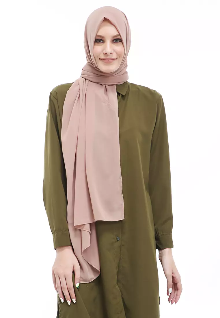 Sakilah Hijab Pashmina Ceruty Baby Doll Wanita Polos Relaxed Fit - Mocca