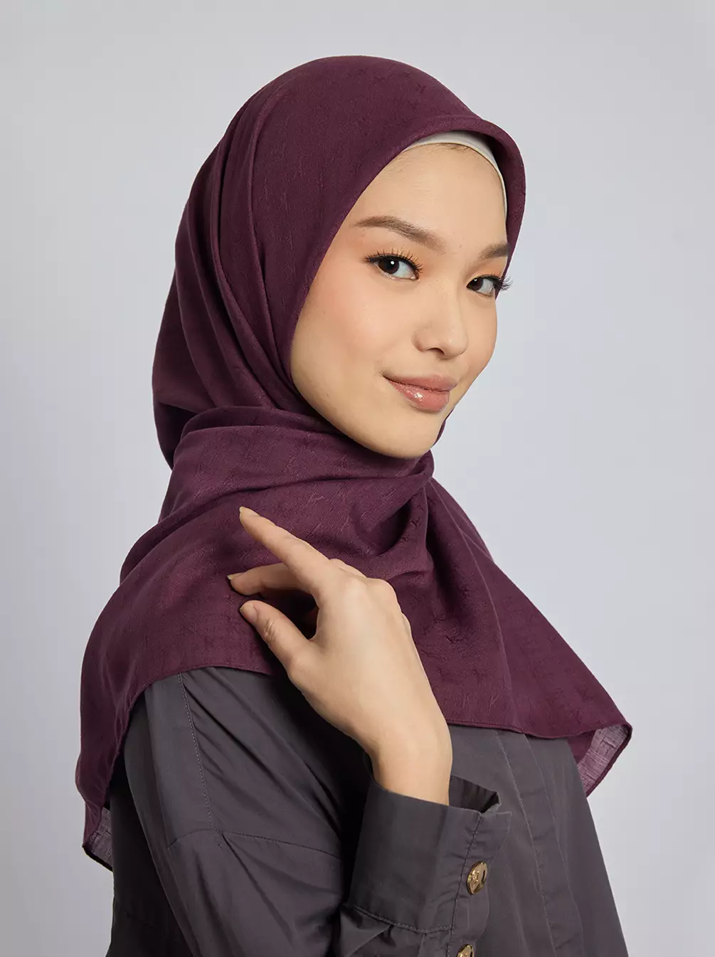 Kami Airy Jacquard Scarf Plain Blackberry