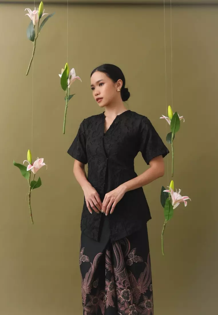 Azura kebaya blouse