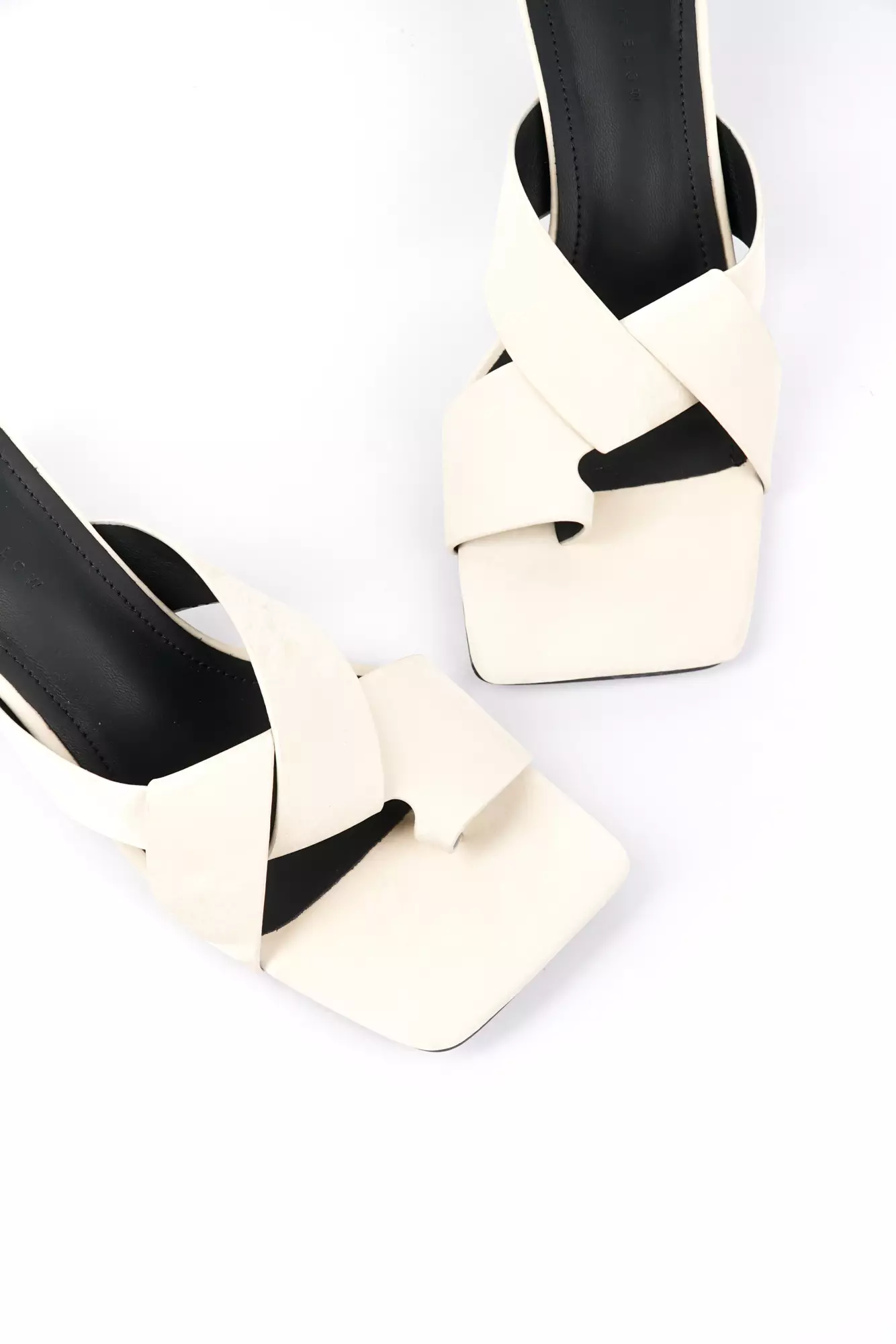 Blow Aya Heels Wanita 5cm GIBL 0001