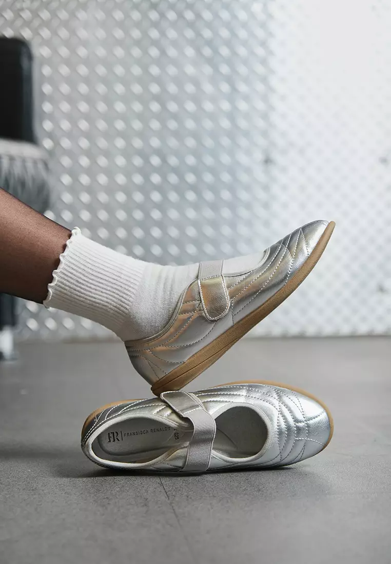 Sepatu Flat Shoes Metallic Wanita L.Colei