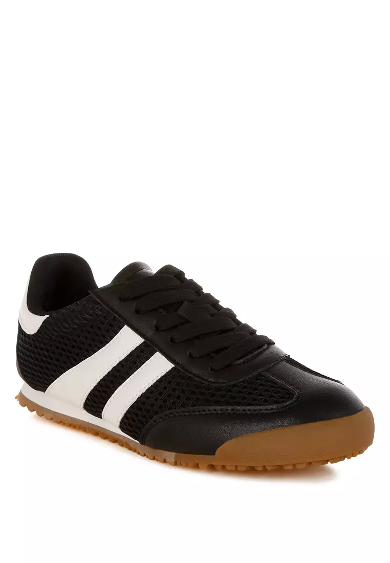 Sepatu Kets Bertali Bergaris Kasual Warna Hitam