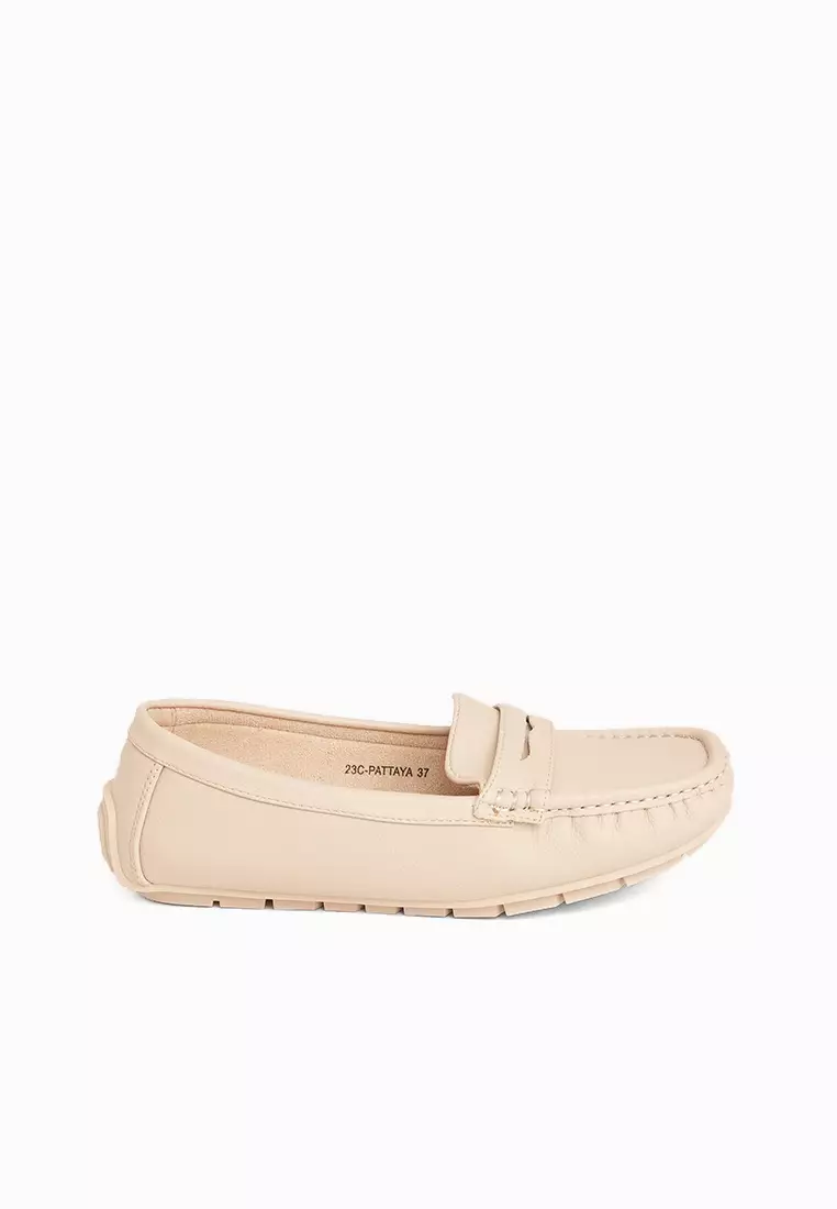Discount on CLN  shoes - SKU: Pattaya Slip-on Loafers