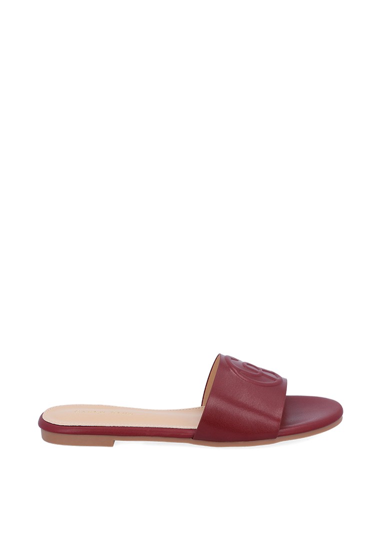 Red Reverie Flat