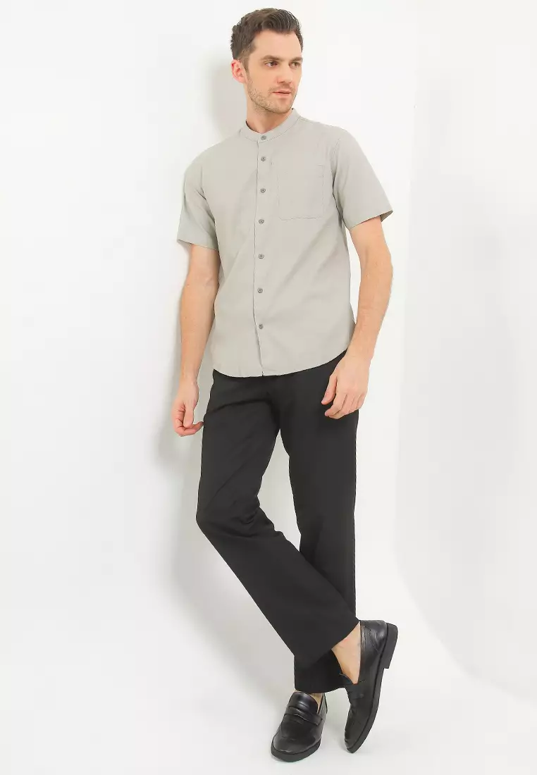 Kemeja Lengan Pendek Mandarin Slim Fit - Cream