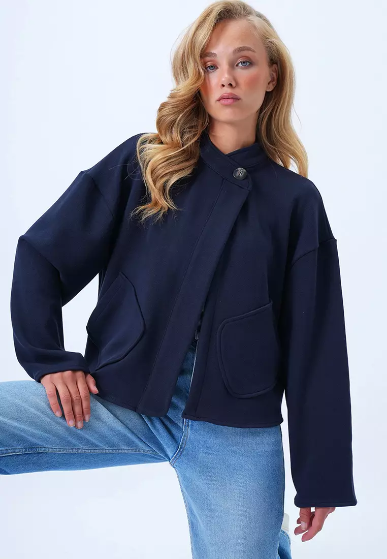 Buttoned Collar Poncho Jacket