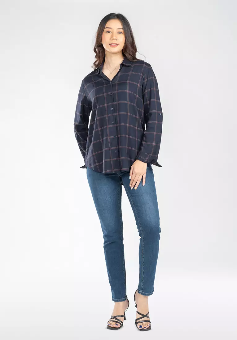 C2 Fleura Navy Kemeja Casual Wanita