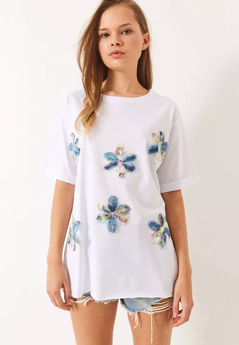 Women's Floral Embroidered Side Slit Loose Crew Neck T-Shirt 60283068
