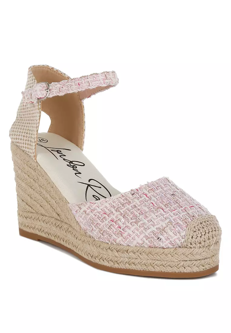 Sepatu wedges tenun ujung bulat dari bahan tweed dengan warna merah muda