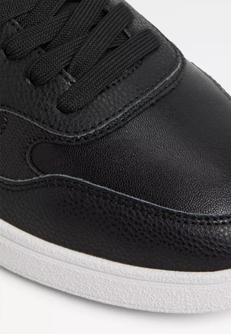 Curtis Low-Top Sneakers