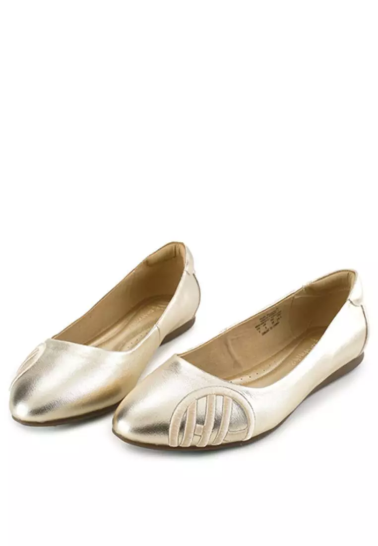 Gold flat sale shoes canada