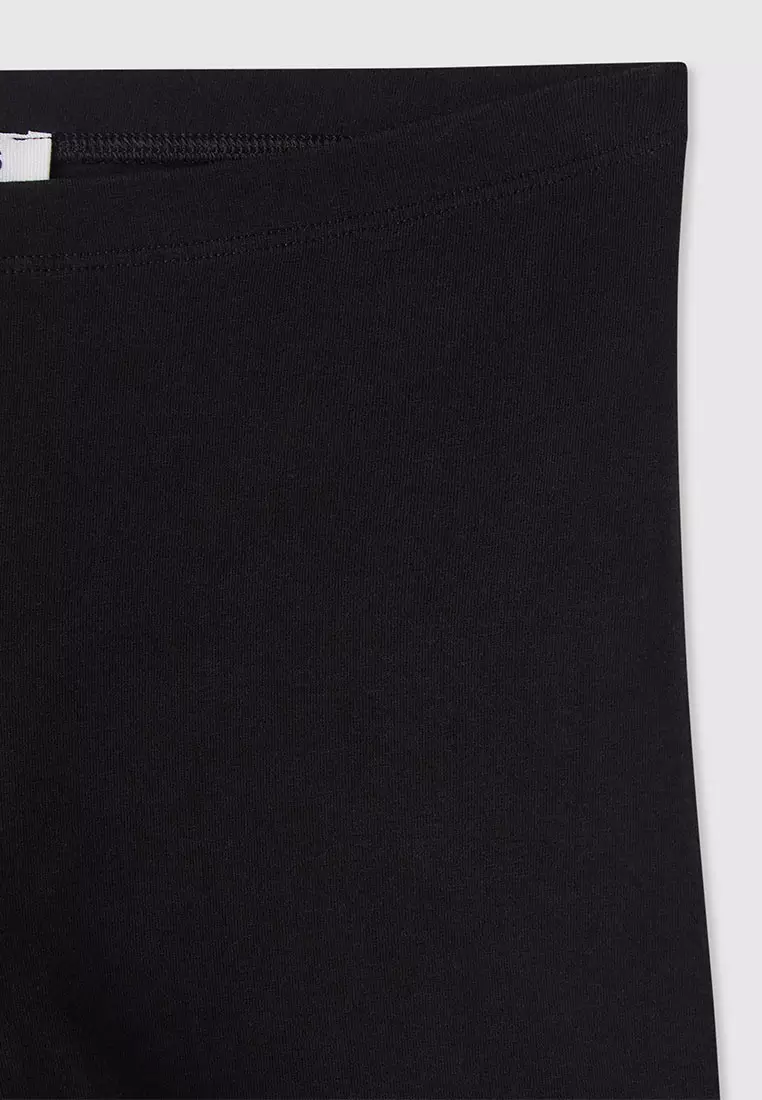 Woman Short Leggings