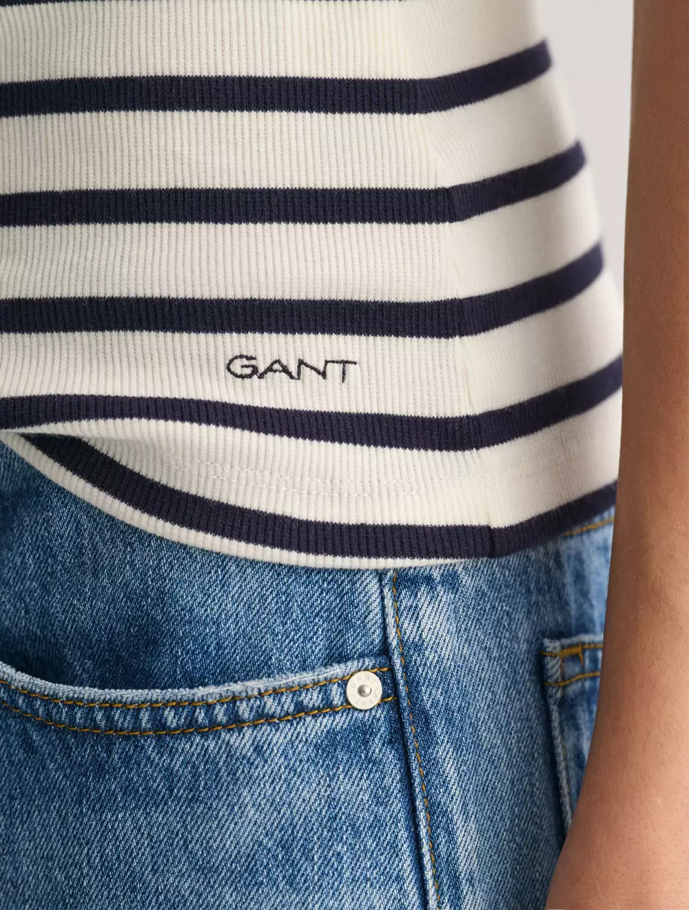 GANT - Pakaian Wanita - Striped Tank Top - Eggshell