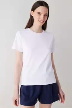 WT2 White