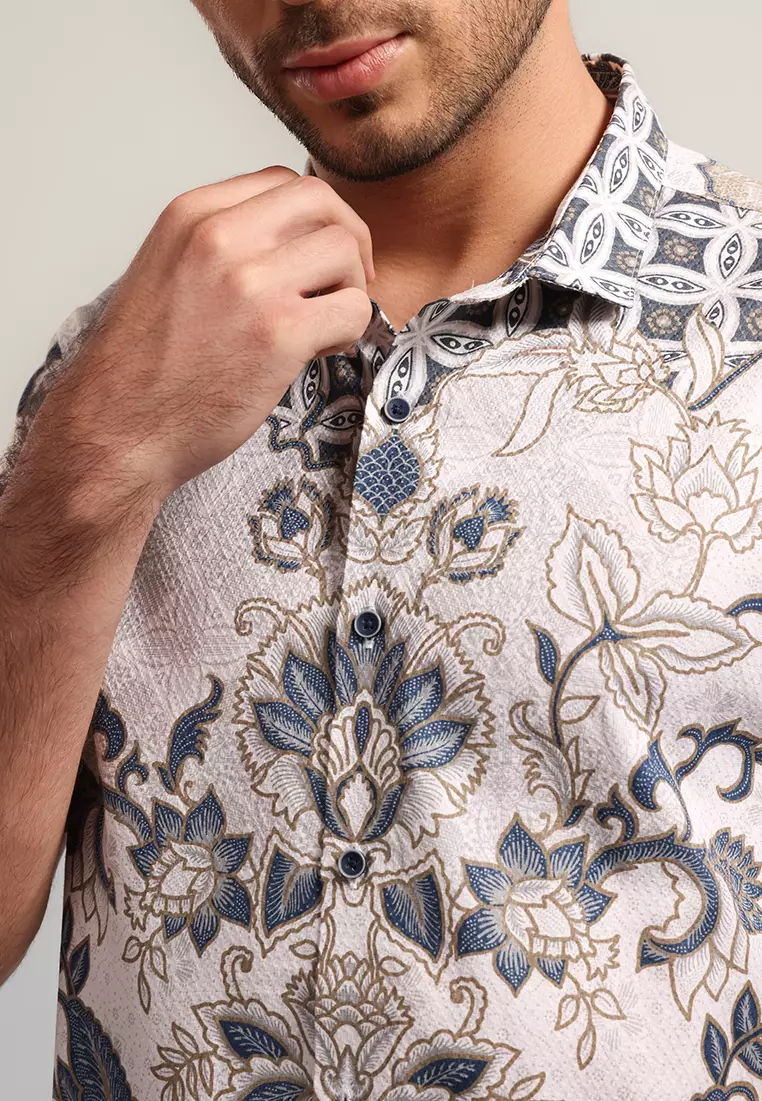 MOC - Kemeja Batik Pria Lengan Pendek Surasena - White Warna White