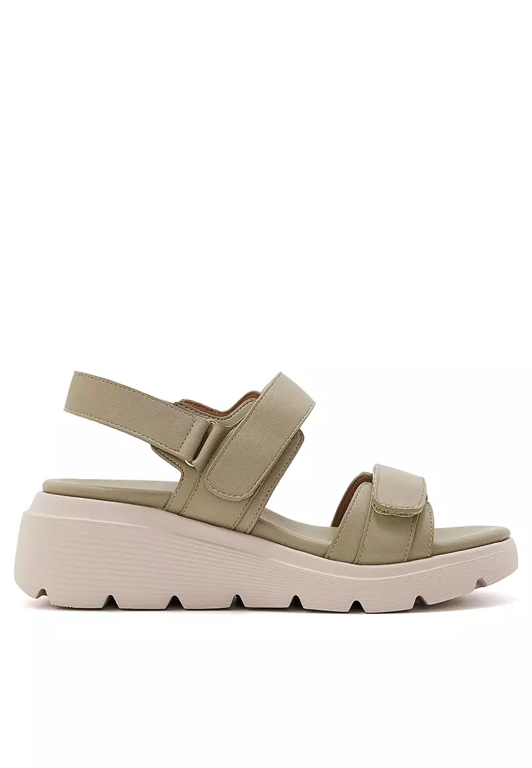 Discount on Twenty Eight Shoes  shoes - SKU: 5.5CM PU Strap Wedge Sandals ALM950-5