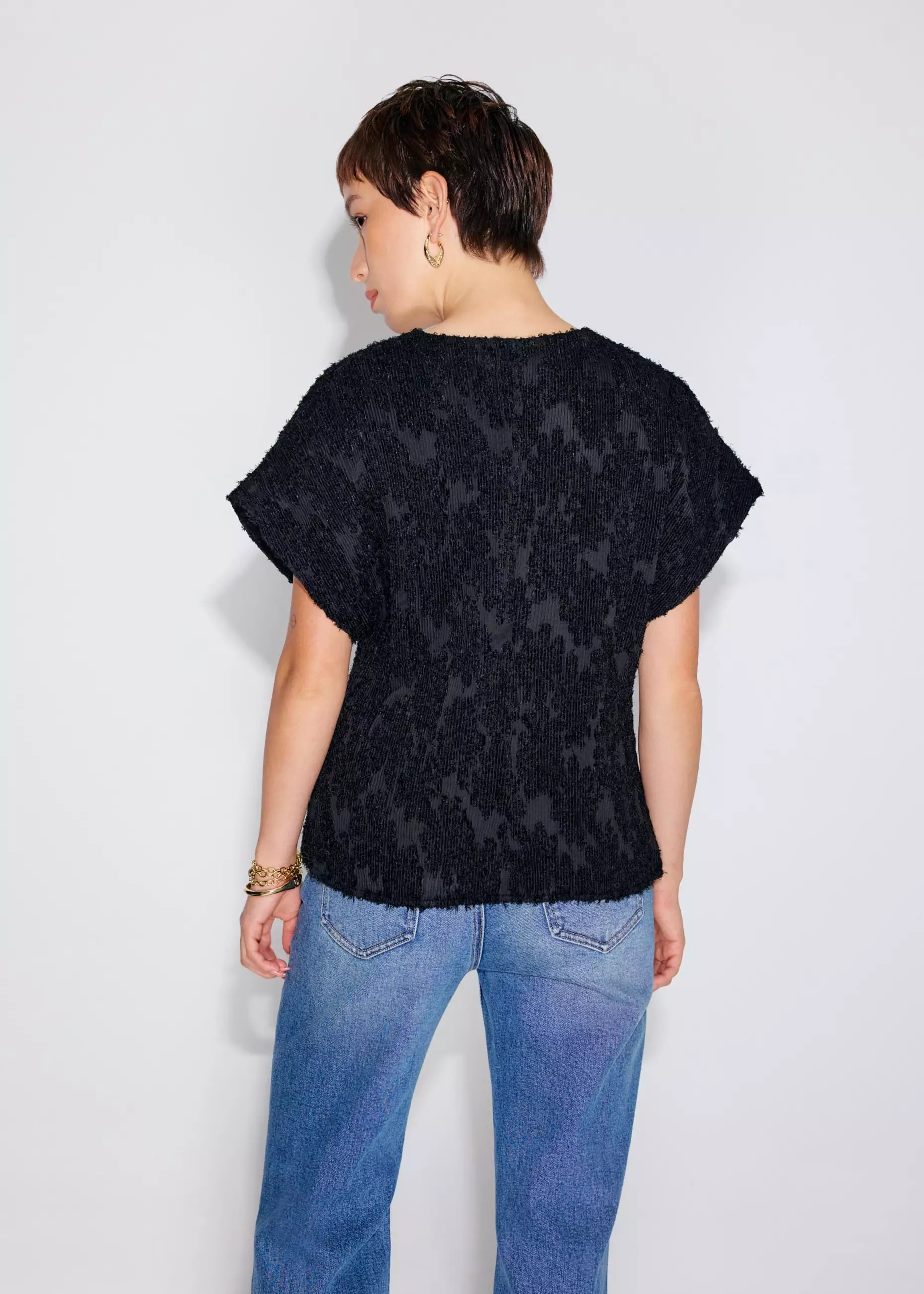 Atasan Wanita - Sonam Textured V-neck Drop Sleeve Top