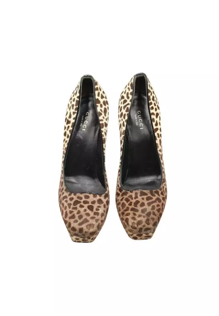 Gucci leopard heels store