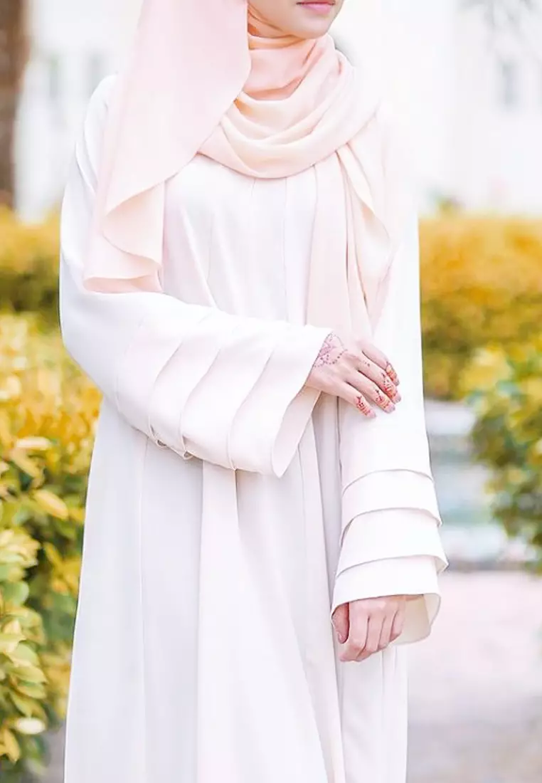 Laura Abaya Long Dress in White