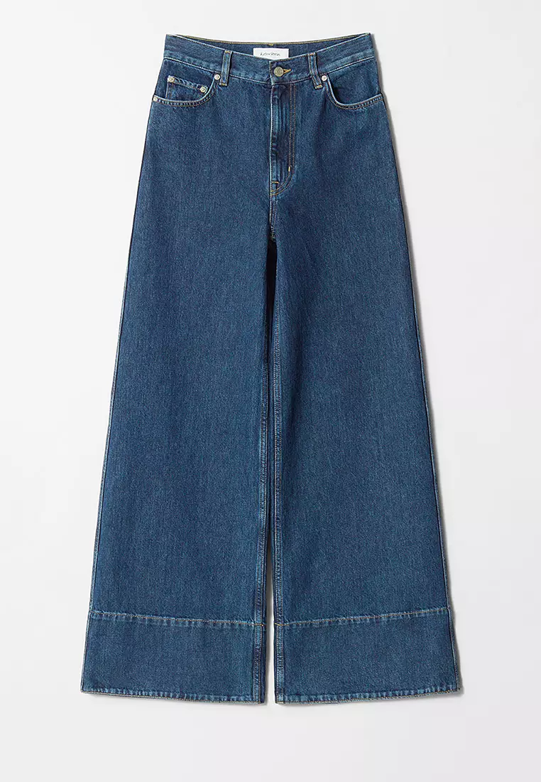 Long Wide-Leg Jeans
