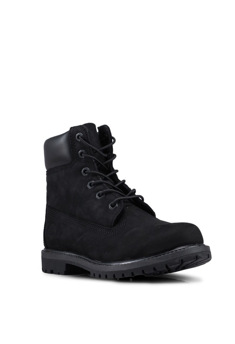 black timbs female