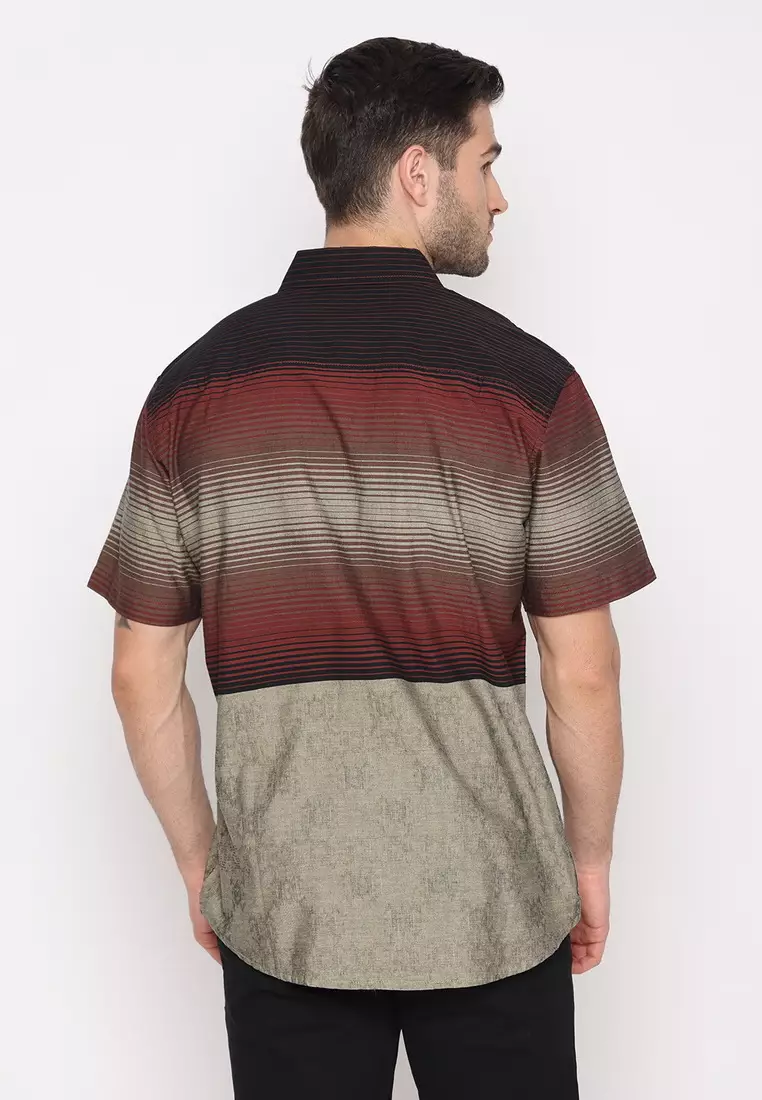 POLICE Kemeja Border Printing Hitam Merah Regular Fit Pria