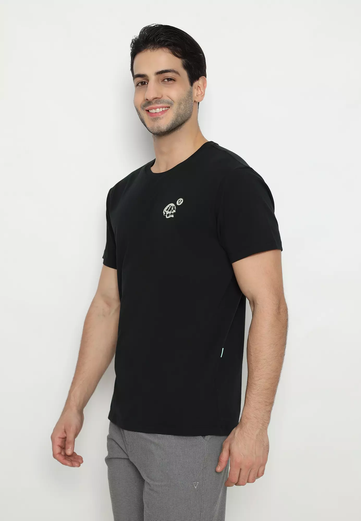 Jual VISSLA RESIN HEADS PREMIUM ORGANIC TEE Original 2025